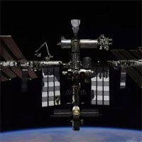 ISS nâng quỹ đạo khẩn để "né" mảnh vỡ vệ tinh Trung Quốc