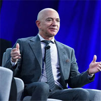 Jeff Bezos: "Con người rồi sẽ sống trong vũ trụ và đến Trái đất du lịch"