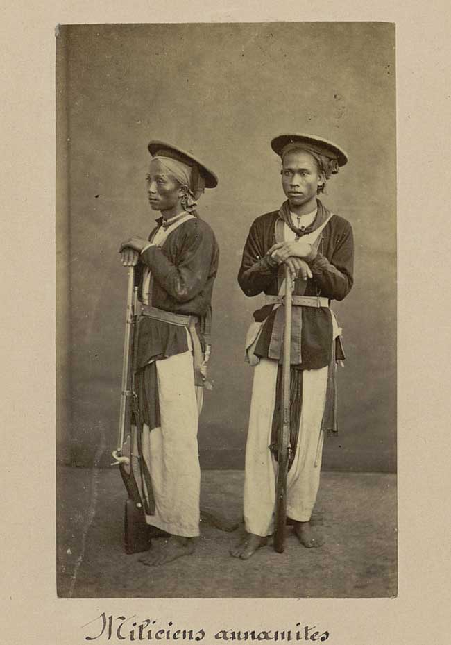 Hai quân nhân người Việt xưa