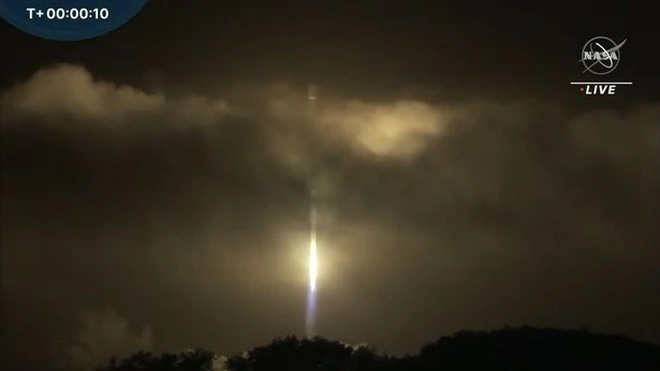 NASA điều tra khoảng trống kỳ lạ, mỗi ngày chỉ mở ra một lần tại cực Bắc