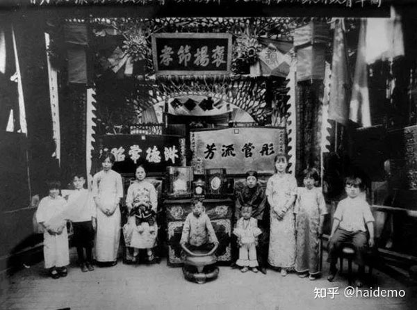 The end of the Qing dynasty also led to the decline of the Wang family