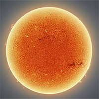 Ngắm bức ảnh "rõ nét nhất từ trước đến nay" về Mặt trời