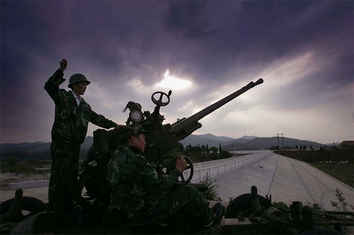 Trung Quốc sử dụng tên lửa để 