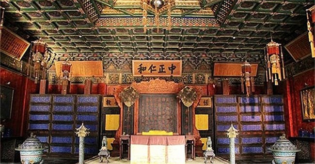 Tử Cấm Thành có một nơi quanh năm lạnh buốt: Lật sàn nhà lên, cảnh tượng quá hãi hùng!