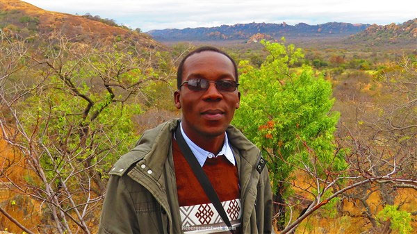 Hồng hoàng - Điểu lôi linh thiêng của người Zimbabwe
