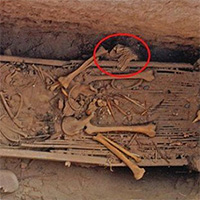 Bộ áo giáp bằng vảy da quý hiếm được phát hiện ở khu lăng mộ Trung Quốc