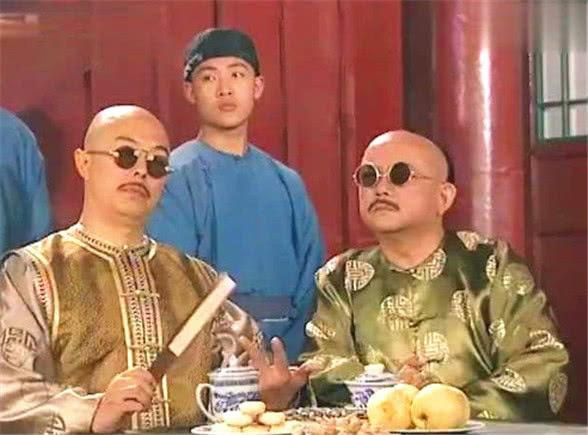 Tại sao Hòa Thân thiết kế 9.999 con dơi trong biệt phủ?