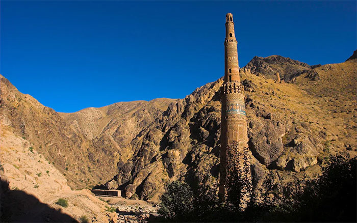 Tháp giáo đường 800 năm tuổi tại Afghanistan đứng trước nguy cơ bị đổ sập