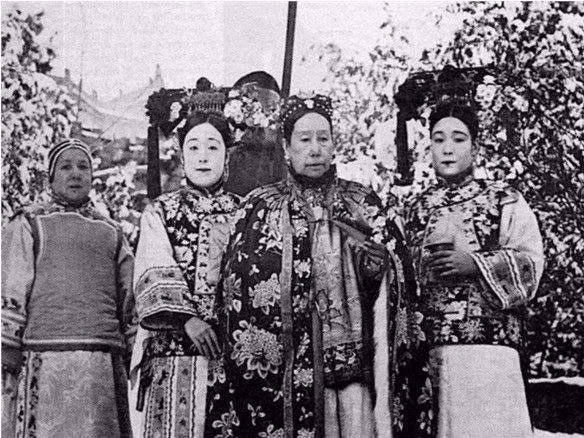 Từ Hi Thái Hậu mời một 