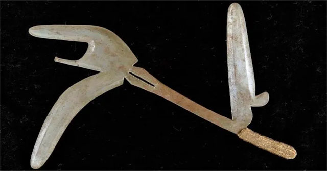 Những vũ khí cổ xưa vẫn gây "rợn tóc gáy" cho đến ngày nay
