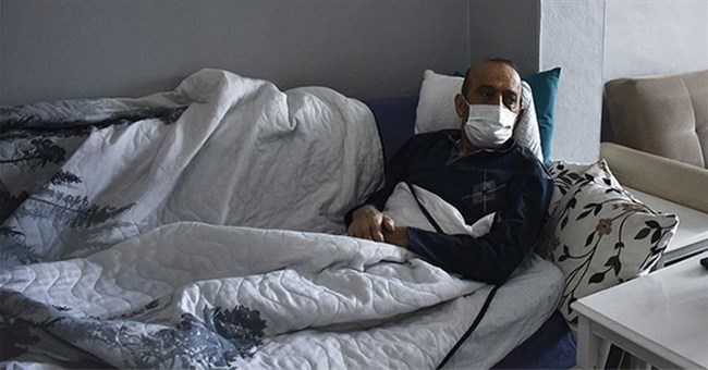 Khoa học "bó tay" với người đàn ông dương tính SARS-CoV-2 suốt 14 tháng