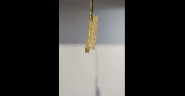 Nhóm chuyên gia đại học Cambridge phát triển vật liệu tự phục hồi làm từ muối và gelatine