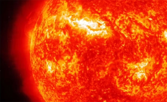 Quy tắc vật lý bất thường xảy ra trong bầu khí quyển Mặt Trời