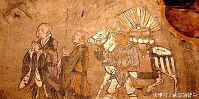 Trong mộ cổ có gậy Như ý, tất cả 