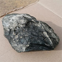 Cư dân Wales tìm thấy thiên thạch "khủng" nặng hơn 1kg, trị giá 100.000 bảng
