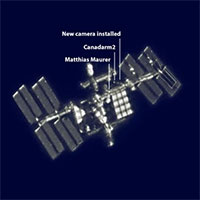 Chụp thành công ảnh phi hành gia đang "spacewalk" ngoài trạm vũ trụ ISS từ... Trái đất