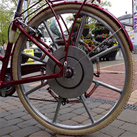 Bánh xe đạp biến trọng lượng của người lái thành lực đẩy