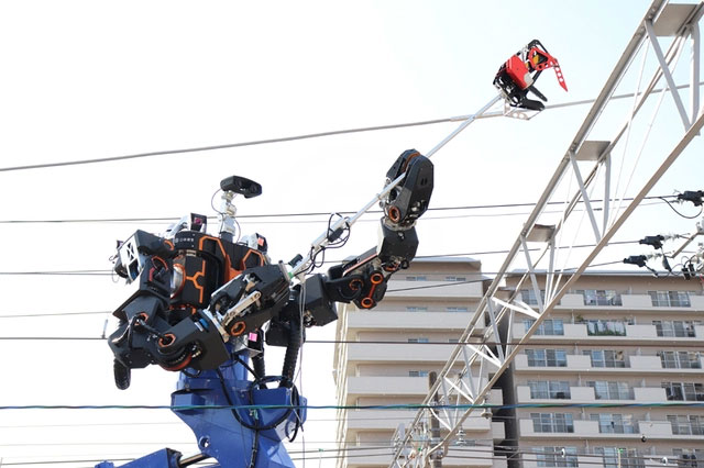 Nhật chế tạo robot xây dựng khổng lồ điều khiển bằng thực tế ảo, ngầu như các Jaeger trong Pacific Rim