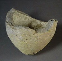 Chiếc bình gốm bí ẩn thực ra là "vũ khí chết người" 900 năm tuổi