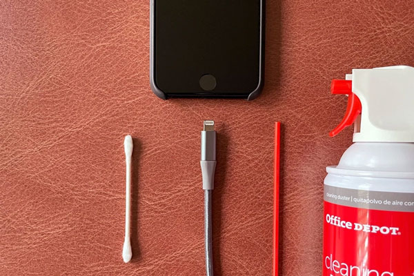 Dirt in the charging port or headphone jack can cause the smartphone to malfunction