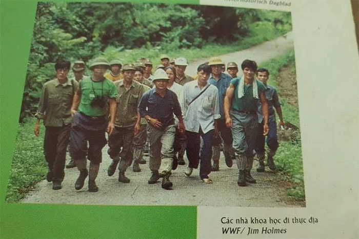 Các nhà khoa học đi thực địa tại Vườn quốc gia Vũ Quang