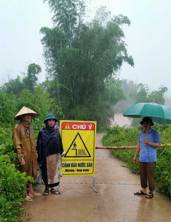 Mưa lũ lớn ở Bắc Giang, hàng trăm ngôi nhà chìm trong biển nước
