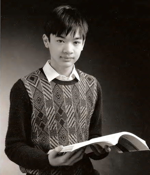 Năm 4 tuổi, Đào Triết Hiên bị cho thôi học ở trường cấp 1 vì giáo viên không đủ năng lực giảng dạy cậu