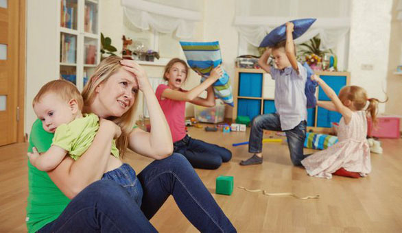 Sự căng thẳng khi có thêm con góp phần làm giảm thời gian thư giãn của cha mẹ