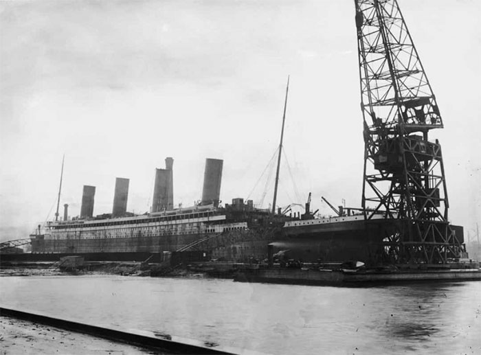 Tàu Titanic.