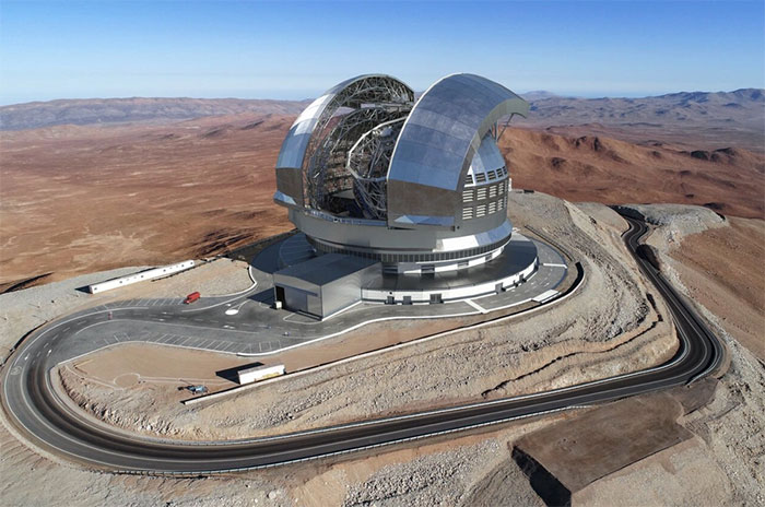  Kính viễn vọng cực lớn (Extremely Large Telescope) 