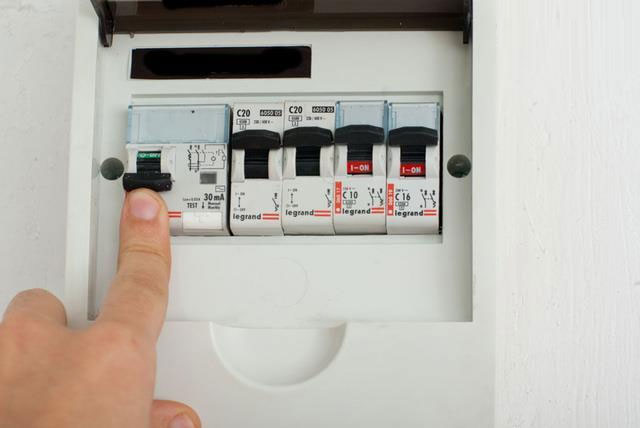 Top 6 việc cần làm ngay sau khi nhà bị ngập nước