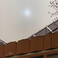 Sự thật về "Mặt trời xanh" xuất hiện trên bầu trời Bắc Kinh, có phải điềm báo đại nạn sắp tới?