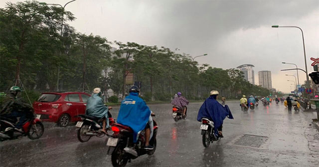 Dự báo thời tiết: Cảnh báo Hà Nội mưa dông kèm nguy cơ gió giật