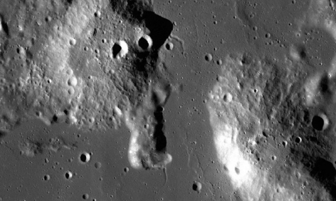 NASA sắp nghiên cứu vòm đá bí ẩn trên Mặt trăng