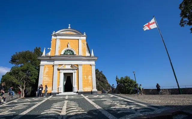 Làng chài nhỏ ở Italy được mệnh danh là 