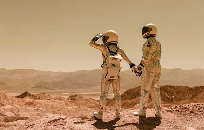 Con người sẽ chết ngay lập tức nếu hít thở trên Hỏa tinh mà không mặc đồ phi hành gia.