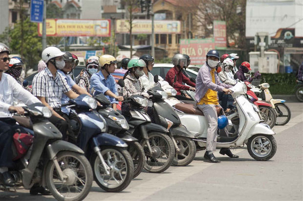  Trái ngược với ô tô, khi dừng đỗ trên 30s, hãy tắt máy để tiết kiệm xăng cũng như bảo vệ môi trường. 