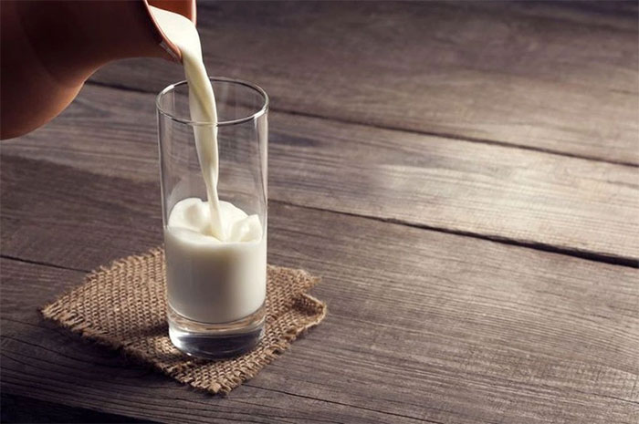  Đường trong sữa mang lại lợi ích cho sức khỏe, nhưng một số người có thể cần hạn chế 