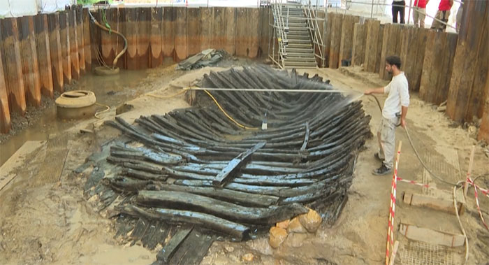 Các nhà khảo cổ Pháp cố gắng giải mã xác tàu đắm bí ẩn 1.300 năm tuổi