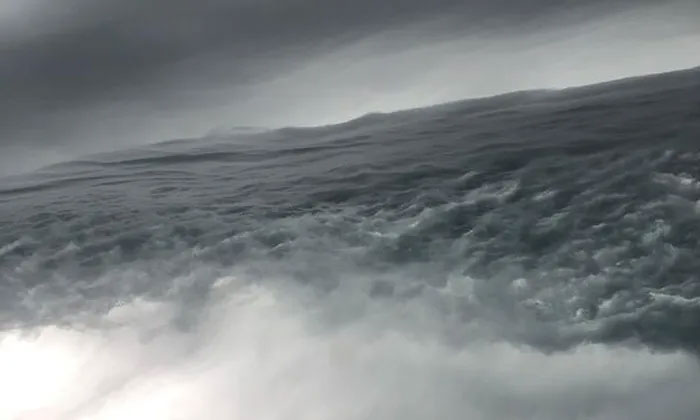 Bức ảnh “biển trên bầu trời” khiến nhiều người hoang mang, đây là hiện tượng gì?
