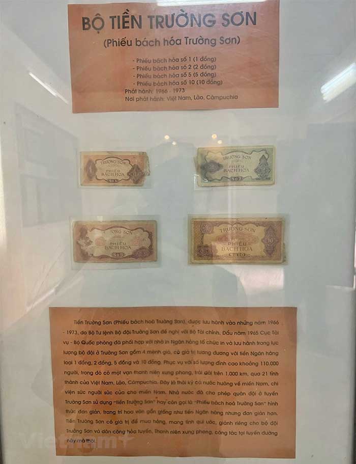Bộ tiền Trường Sơn phát hành năm 1966-1973 dưới hình thức phiếu bách hóa.