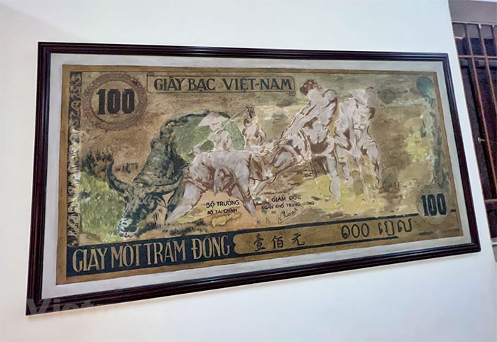Bức tranh sơn dầu phác họa mẫu tiền Con trâu xanh do họa sỹ Nguyễn Huyến thể hiện.