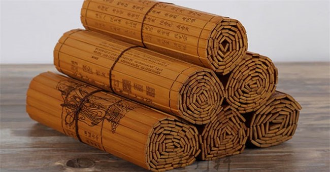 Vì sao người Trung Hoa cổ xưa viết chữ từ phải sang trái?