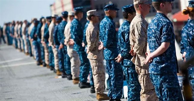 Họa tiết và màu sắc kỳ lạ trên quân phục các nước: Phải chăng chỉ để làm đẹp?