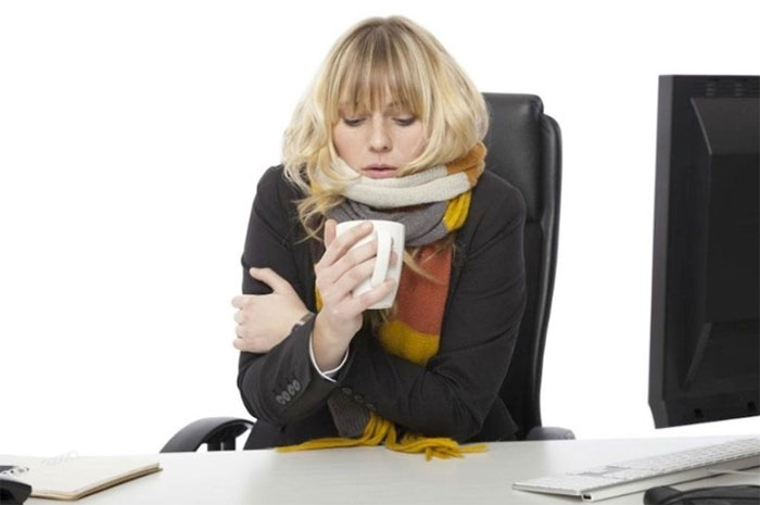 Tại sao nam giới thích để điều hòa lạnh sâu, còn phụ nữ thì không?