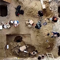Khai quật lăng mộ cổ chứa hài cốt quý tộc ở Peru