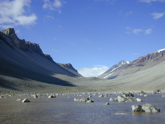 Hồ “kỳ lạ” nhất thế giới: Ở nơi lạnh nhất Nam Cực, dù âm 50 độ vẫn không thể đóng băng