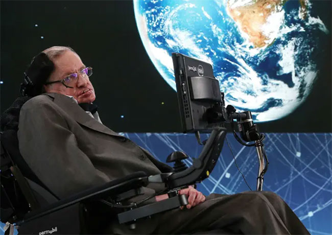 Tàu Hằng Nga 4 tiết lộ về vùng tối của Mặt trăng: Hoá ra Stephen Hawking nói đúng?