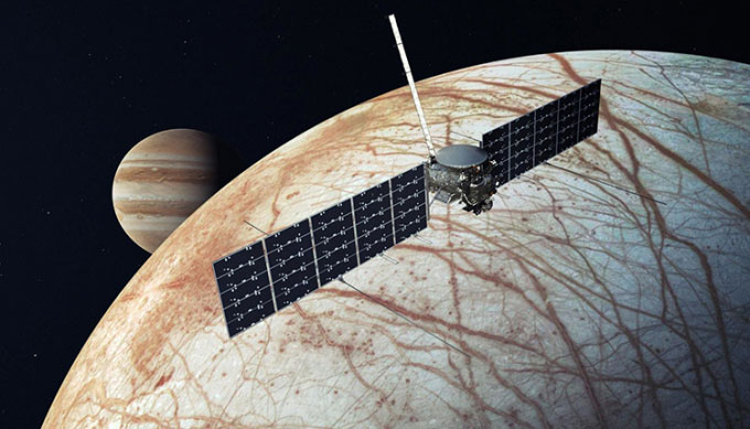 Tàu NASA có thể đâm xuống mặt trăng lớn nhất Hệ Mặt trời
