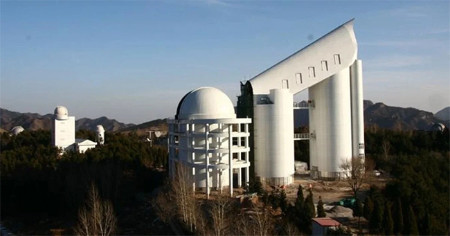 LAMOST telescope helps discover 9 unevolved lithium-rich stars.